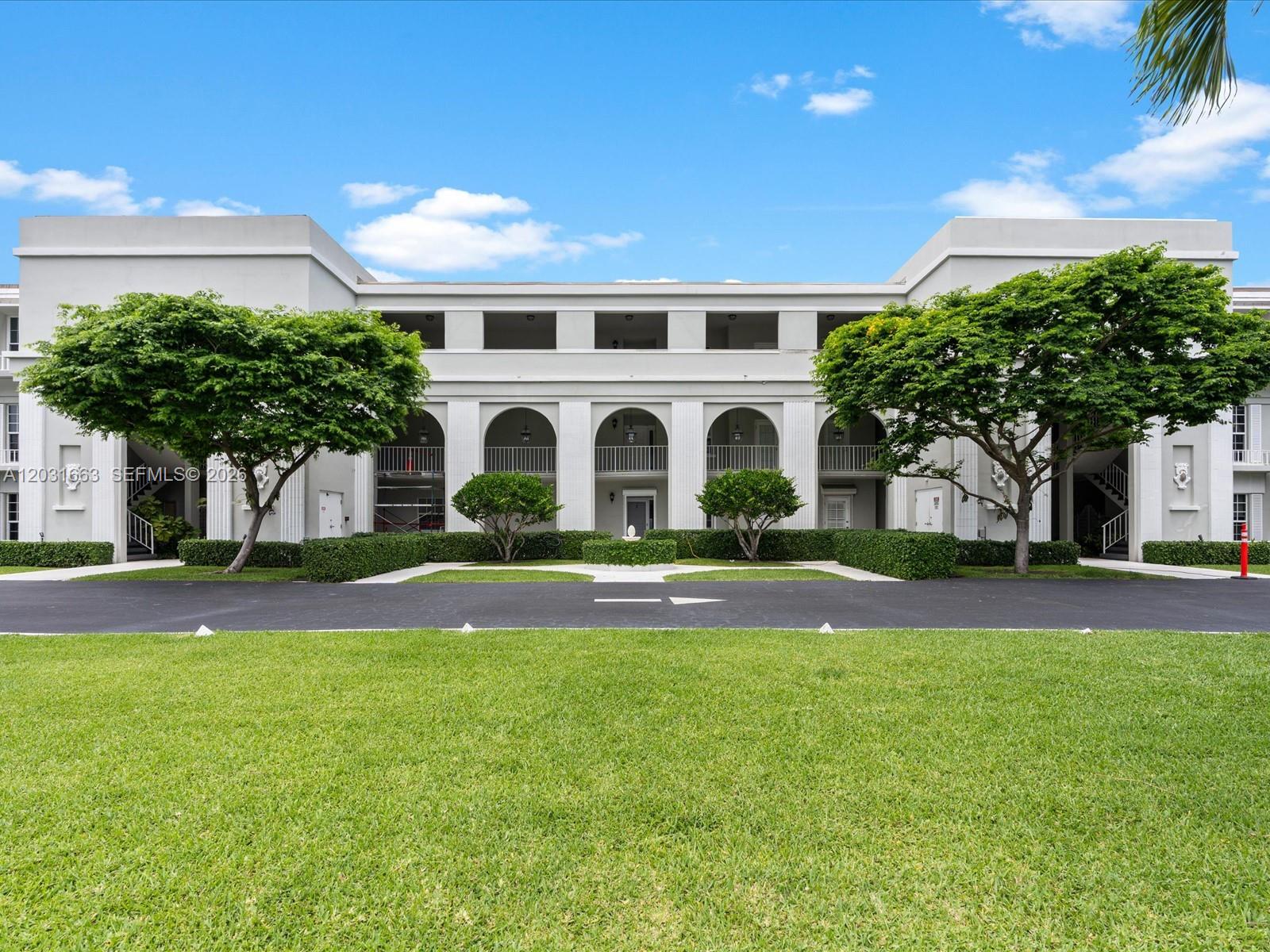 CHATEAU CHEVERNY IBIS ISL - Residential
