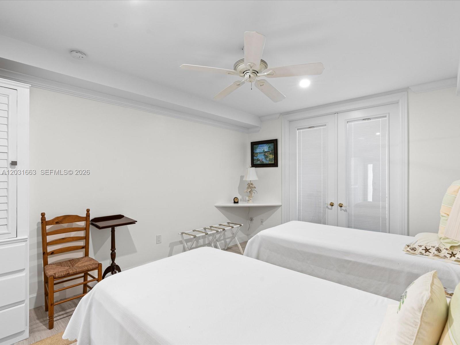CHATEAU CHEVERNY IBIS ISL - Residential
