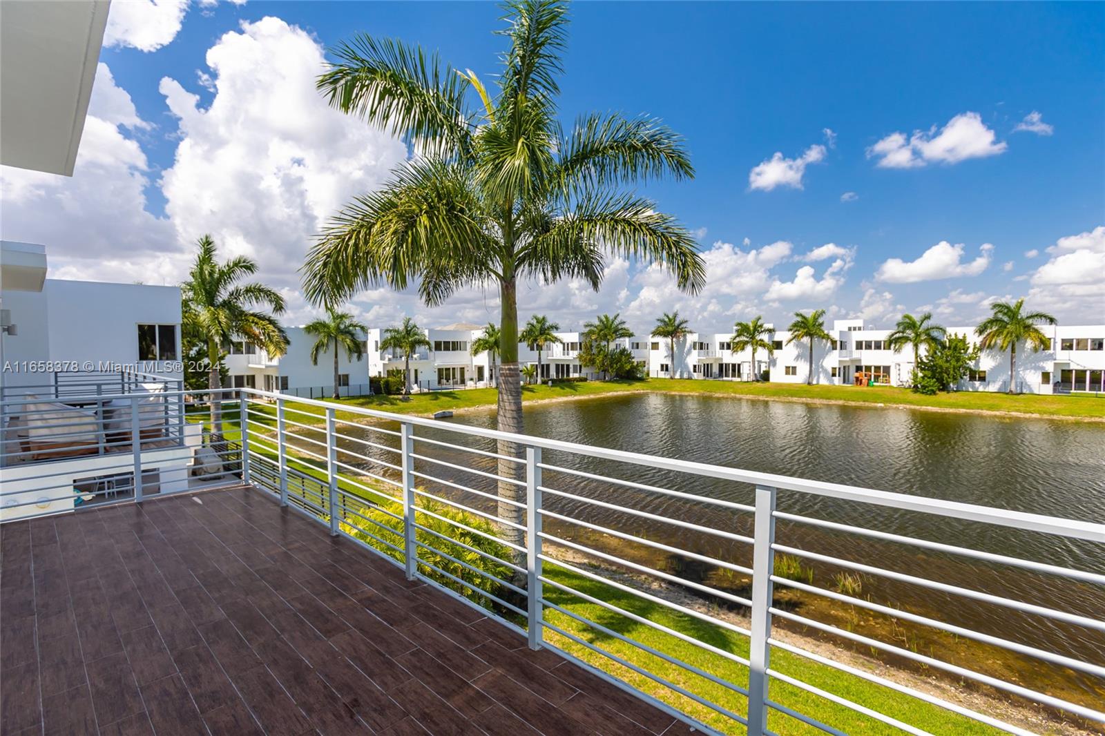 DORAL COMMONS RESIDENTIAL - Residential Lease