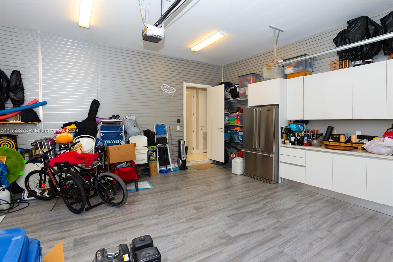 DORAL COMMONS RESIDENTIAL - Residential Lease