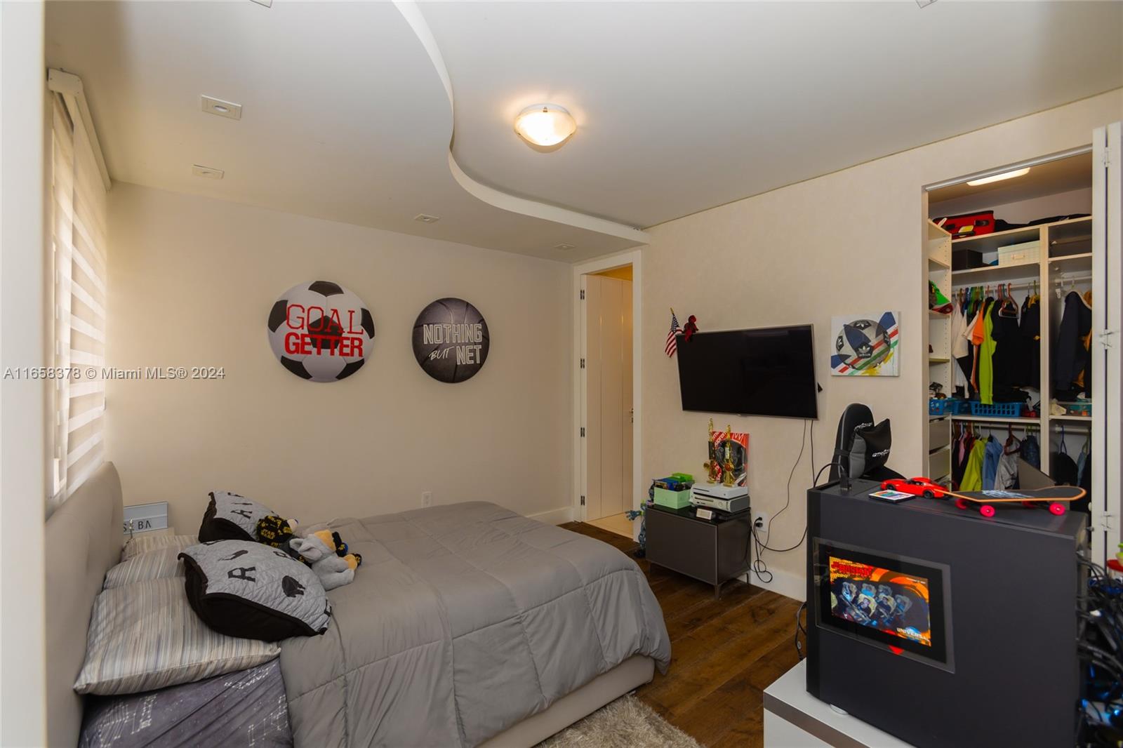 DORAL COMMONS RESIDENTIAL - Residential Lease