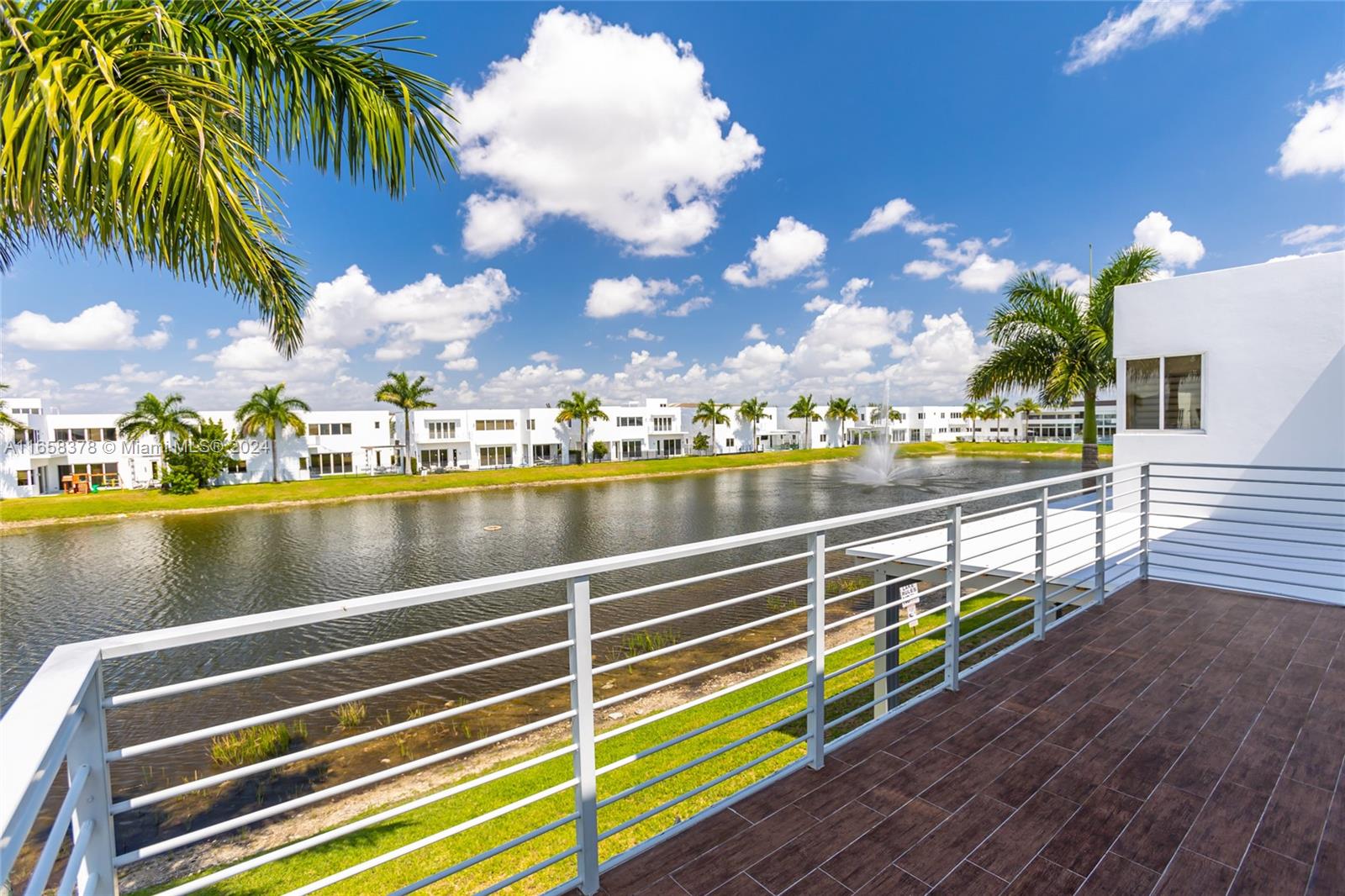 DORAL COMMONS RESIDENTIAL - Residential Lease