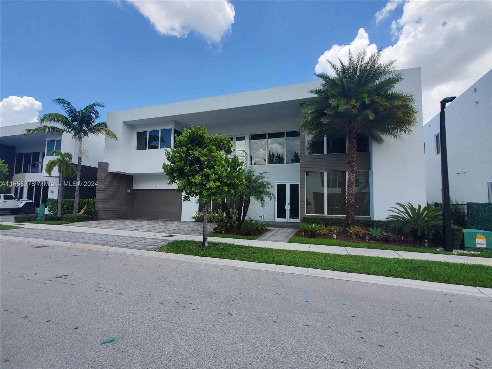 DORAL COMMONS RESIDENTIAL - Residential Lease