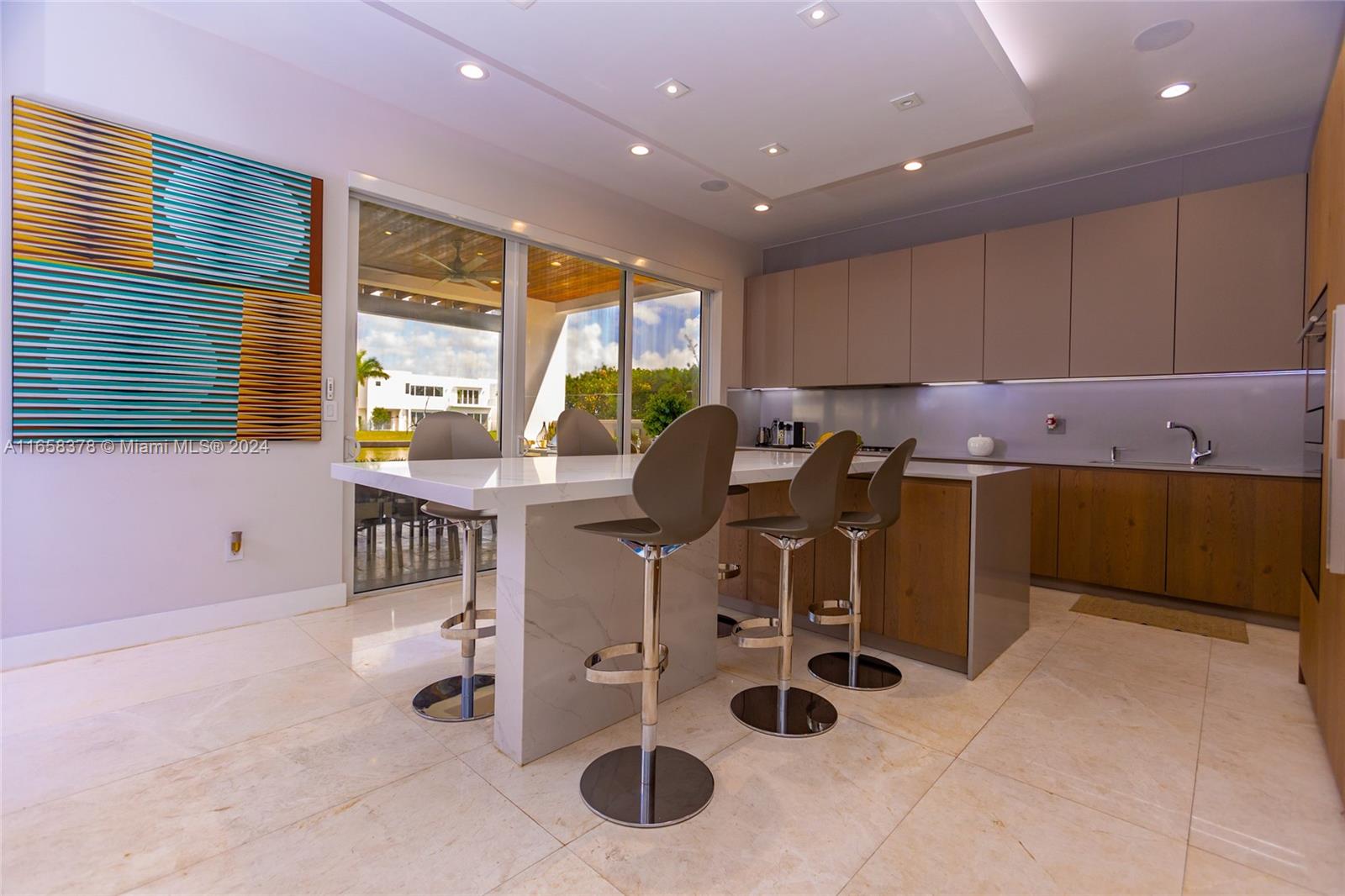 DORAL COMMONS RESIDENTIAL - Residential Lease
