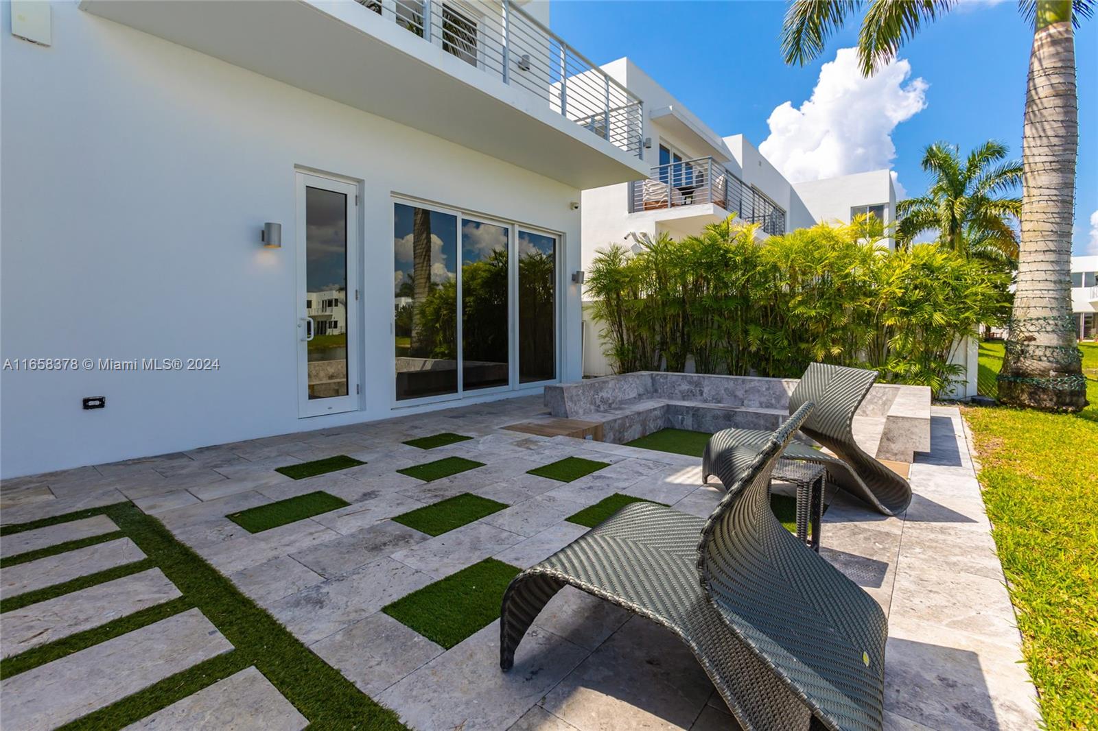 DORAL COMMONS RESIDENTIAL - Residential Lease