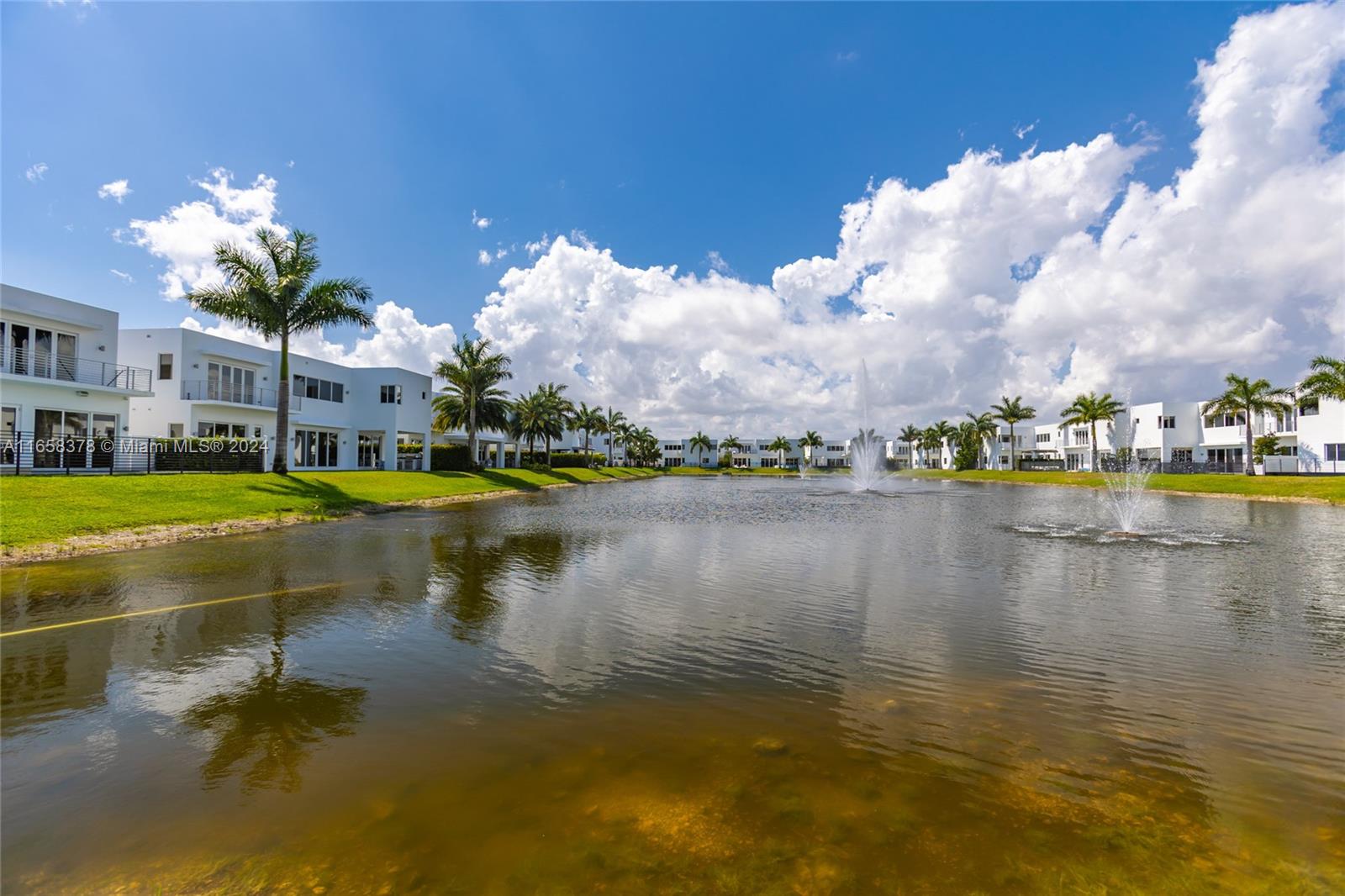 DORAL COMMONS RESIDENTIAL - Residential Lease