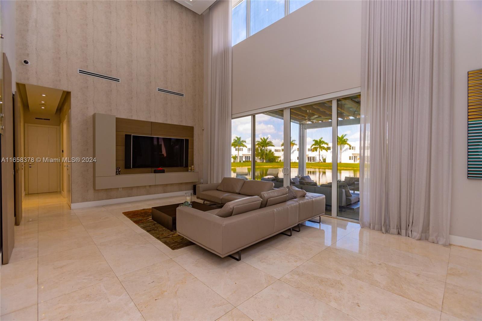 DORAL COMMONS RESIDENTIAL - Residential Lease