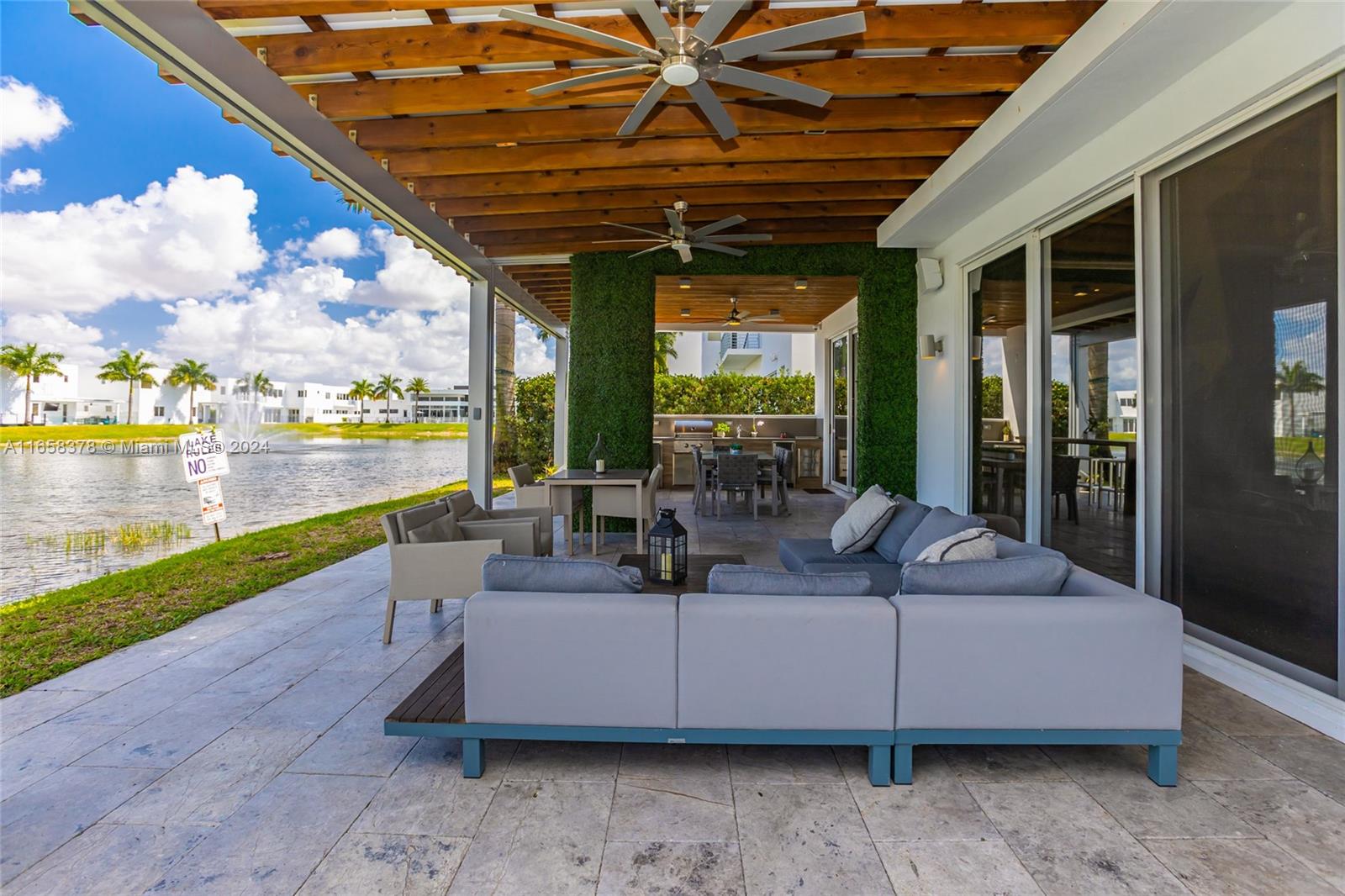 DORAL COMMONS RESIDENTIAL - Residential Lease