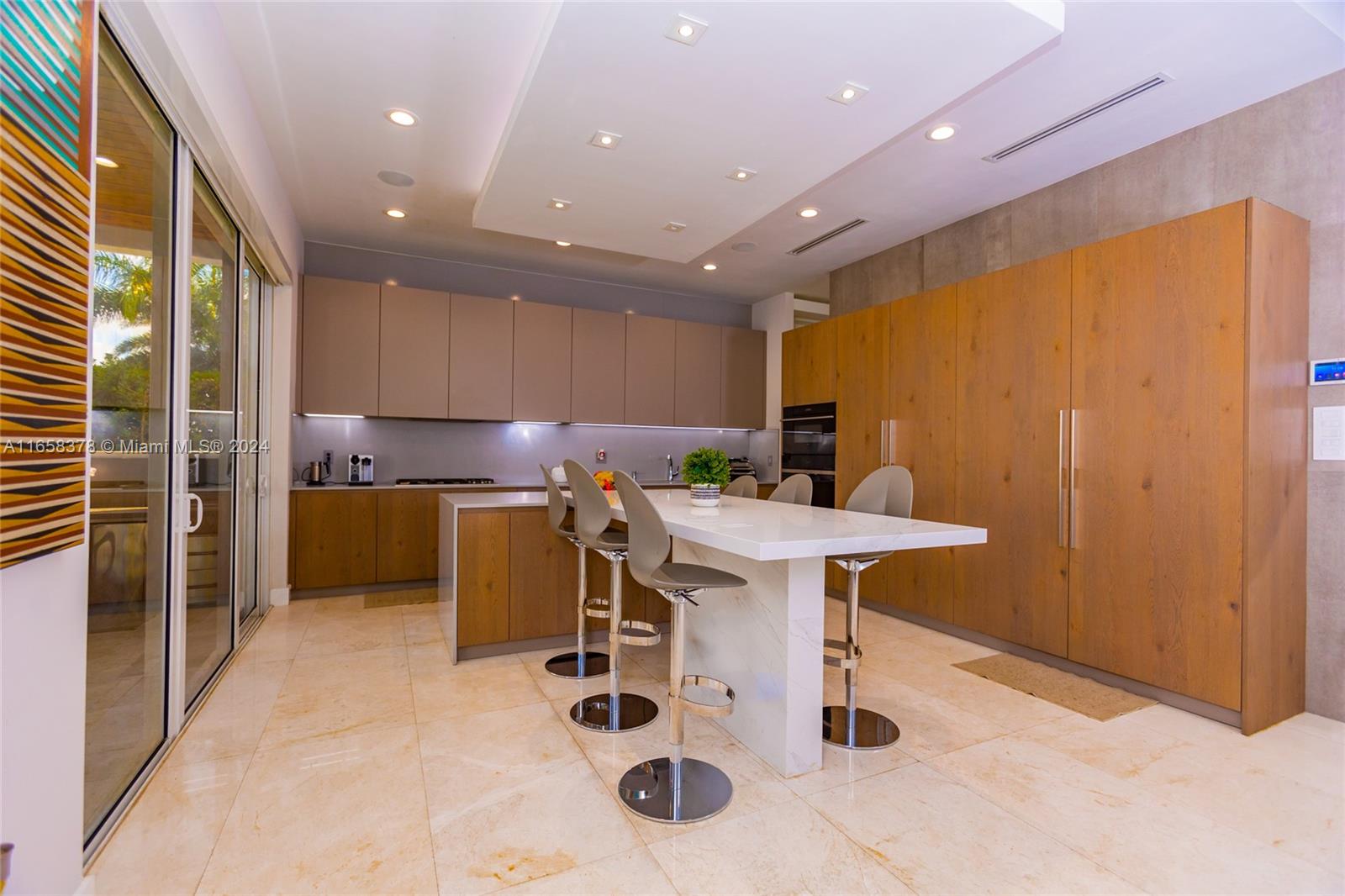 DORAL COMMONS RESIDENTIAL - Residential Lease