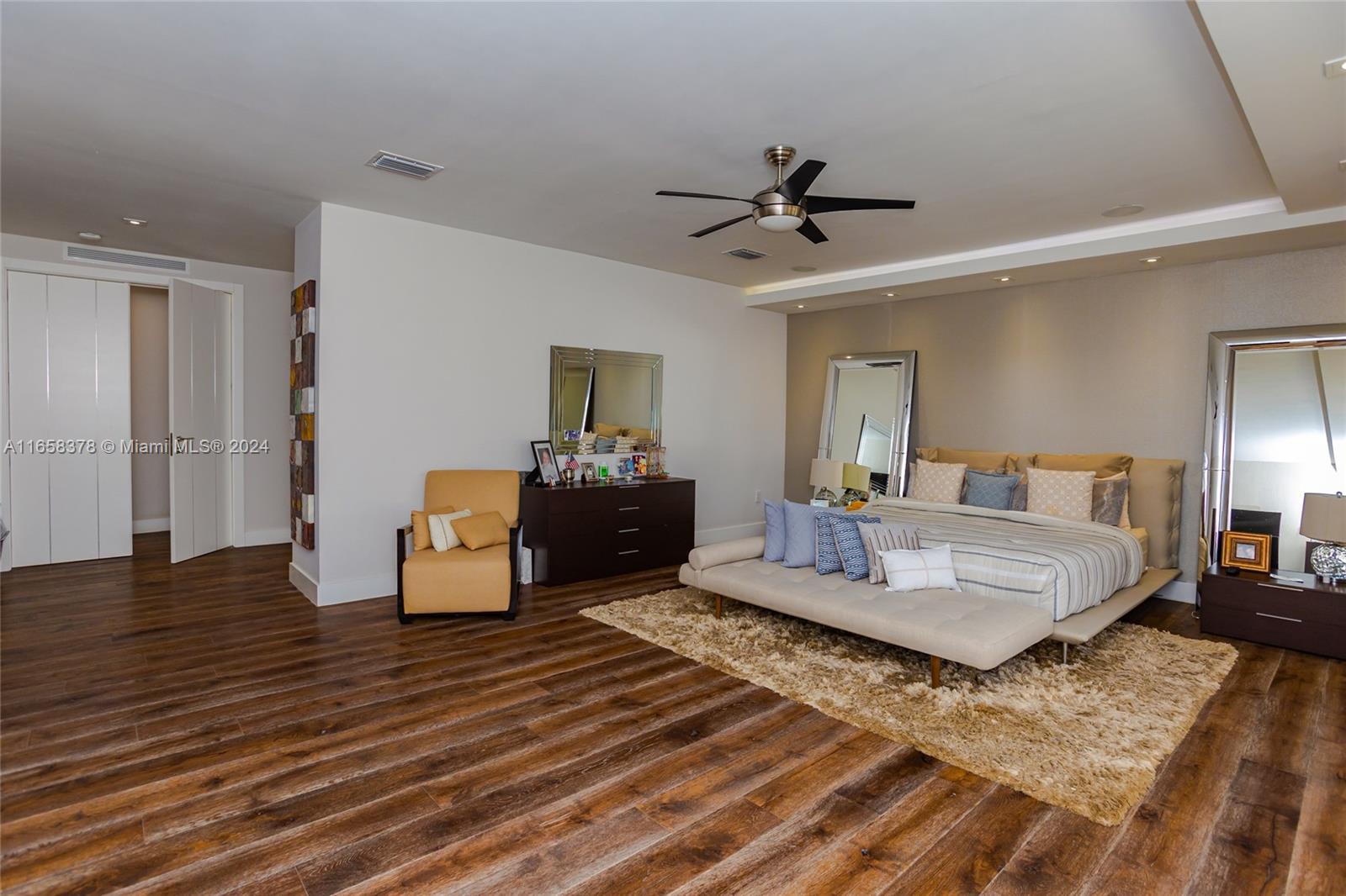 DORAL COMMONS RESIDENTIAL - Residential Lease