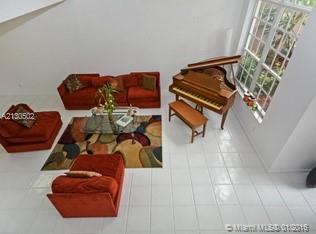 SYMPHONY BAY - Residential