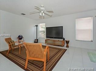 SYMPHONY BAY - Residential