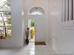 SYMPHONY BAY - Residential