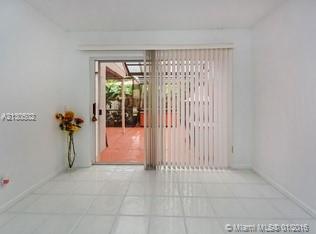 SYMPHONY BAY - Residential