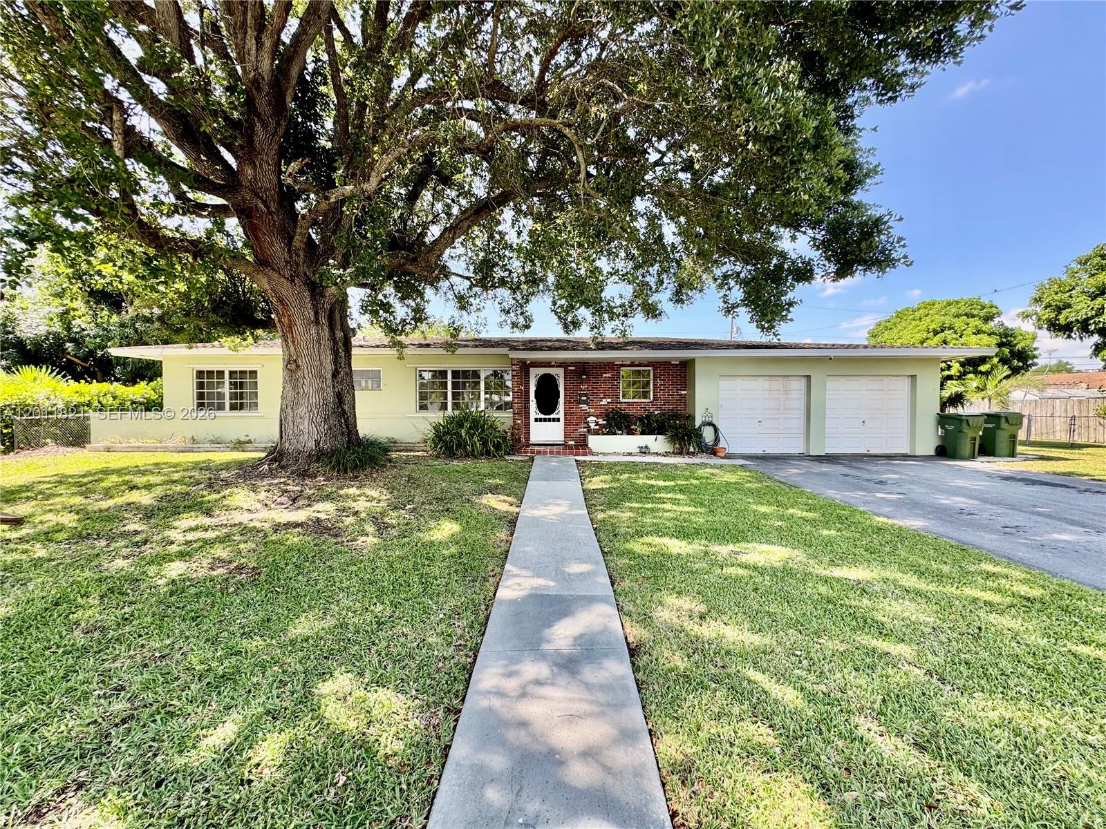 Rare opportunity to purchase a home in one of Homestead’s most desirable communities. This four-bedroom, 2.5-bathroom residence is ideal for a large family and offers ample space for both an RV and a boat with beautiful fruit trees of different varieties. The property features a spacious back patio perfect for entertaining, while the interior offers a welcoming living area and a large master bedroom. One of the standout features is the screened-in, Olympic-size pool. This home serves as an excellent "empty canvas" for a buyer looking to customize a space to their specific tastes. I invite you to come and see these features in person to truly appreciate the potential of the property.