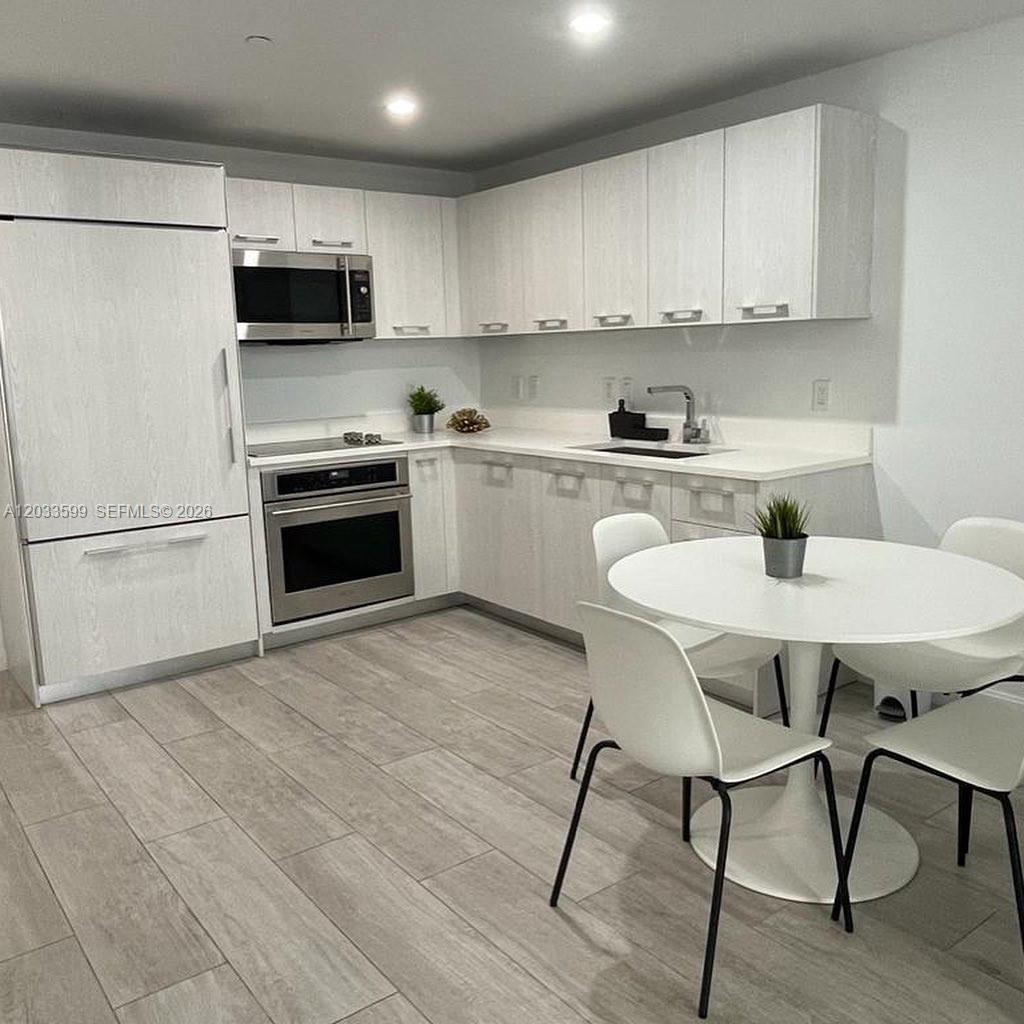 BRICKELL HEIGHTS EAST CON - Residential