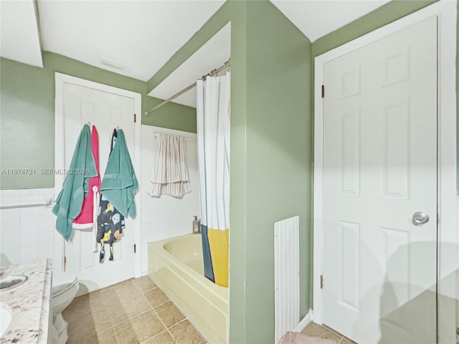 REGENCY PARK - Residential