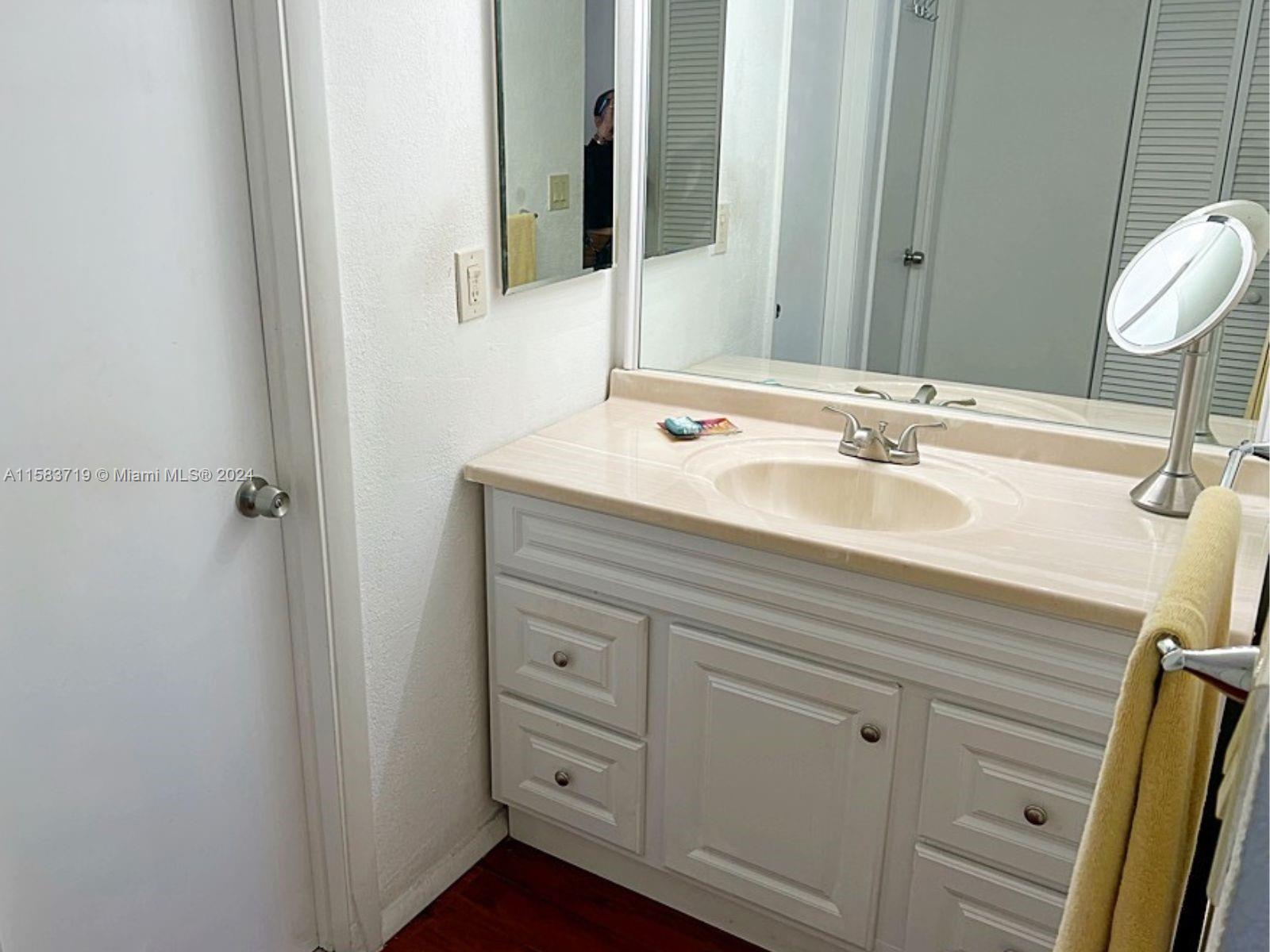 ENSENADA CONDO BLDG E-II - Residential Lease