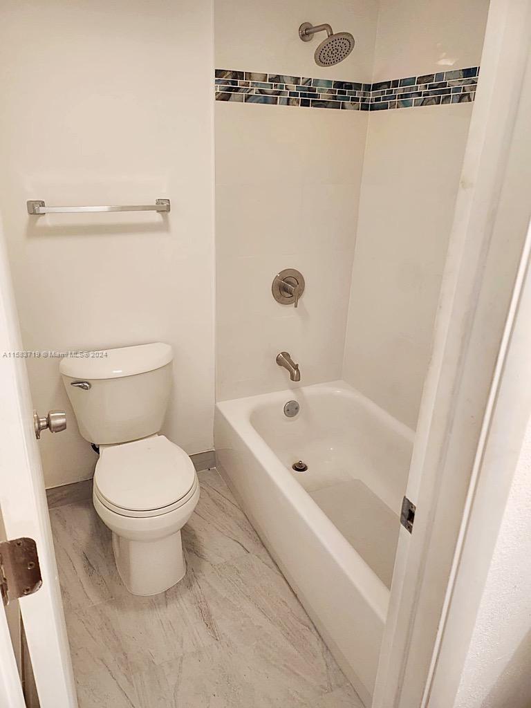 ENSENADA CONDO BLDG E-II - Residential Lease