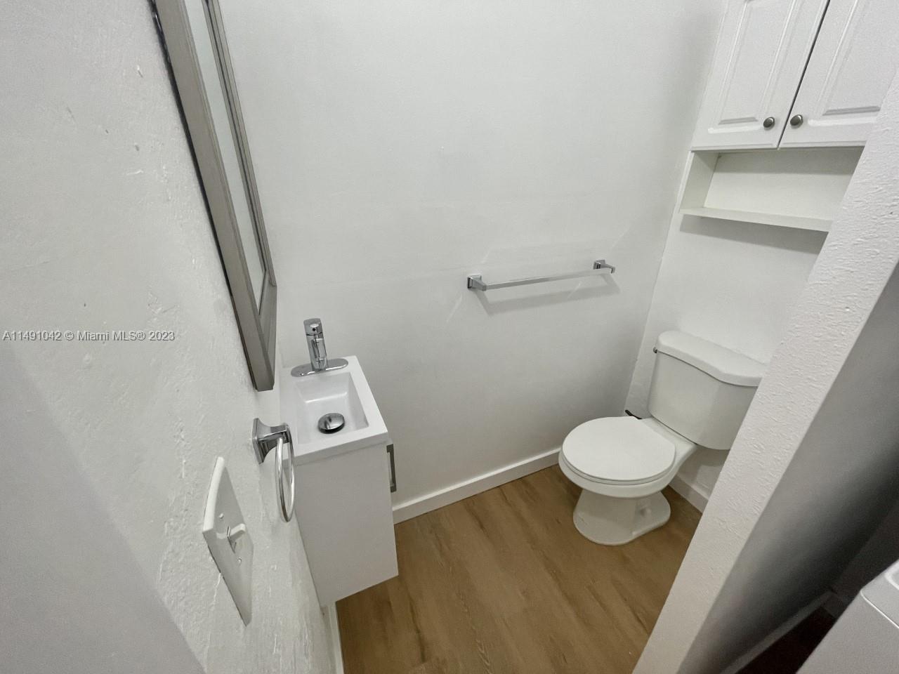 C GAB DOUGLAS SEC - Residential Lease
