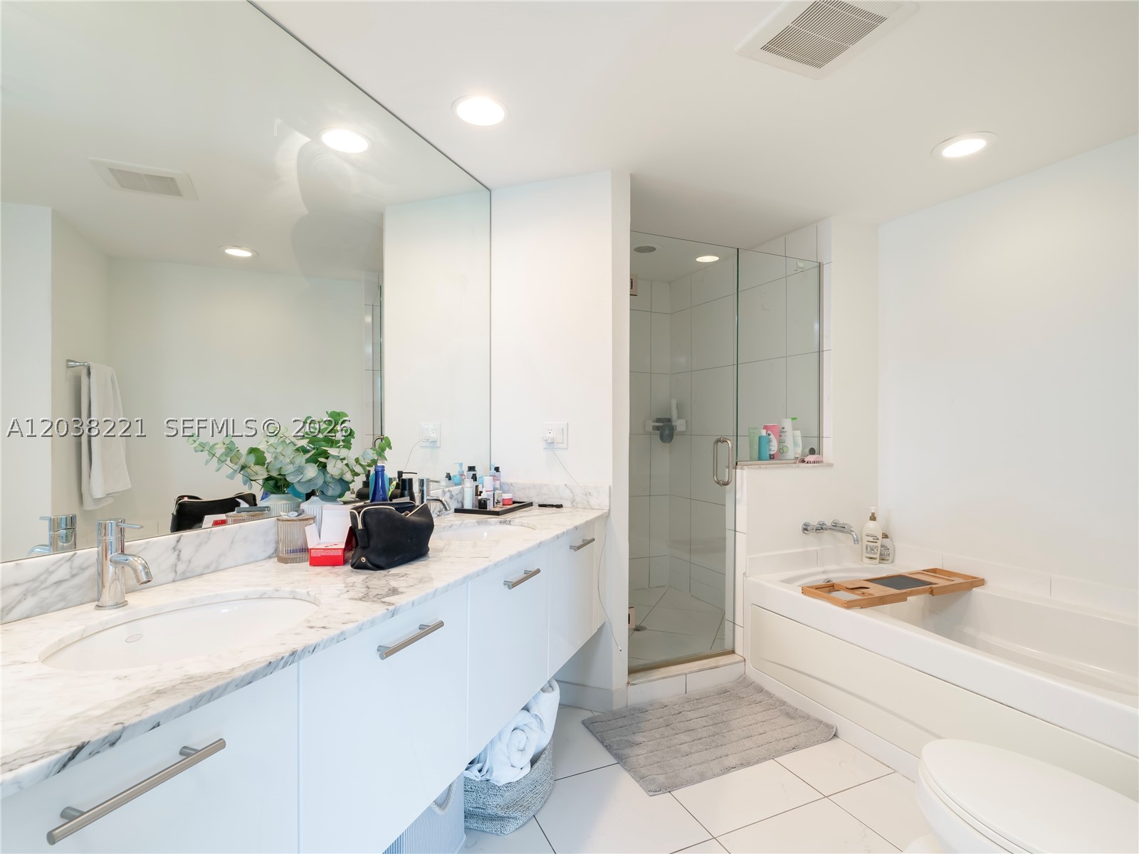 500 BRICKELL EAST CONDO - Residential Lease