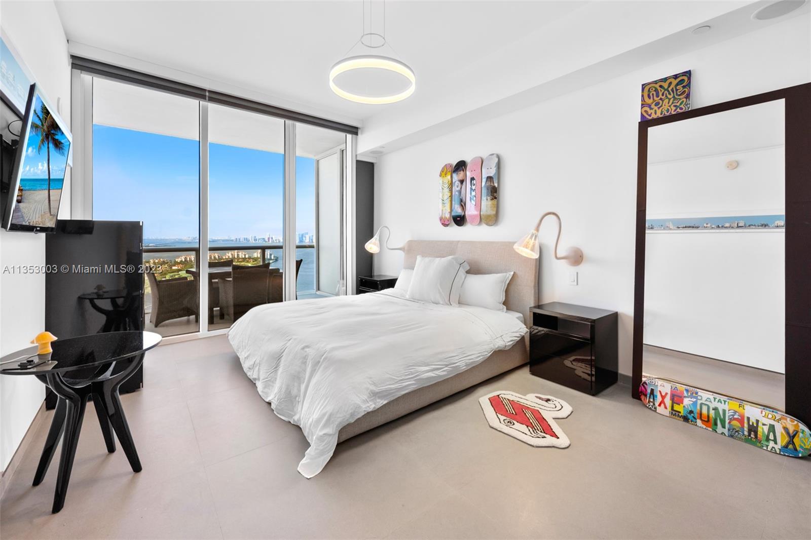 CONTINUUM ON SOUTH BEACH - Residential