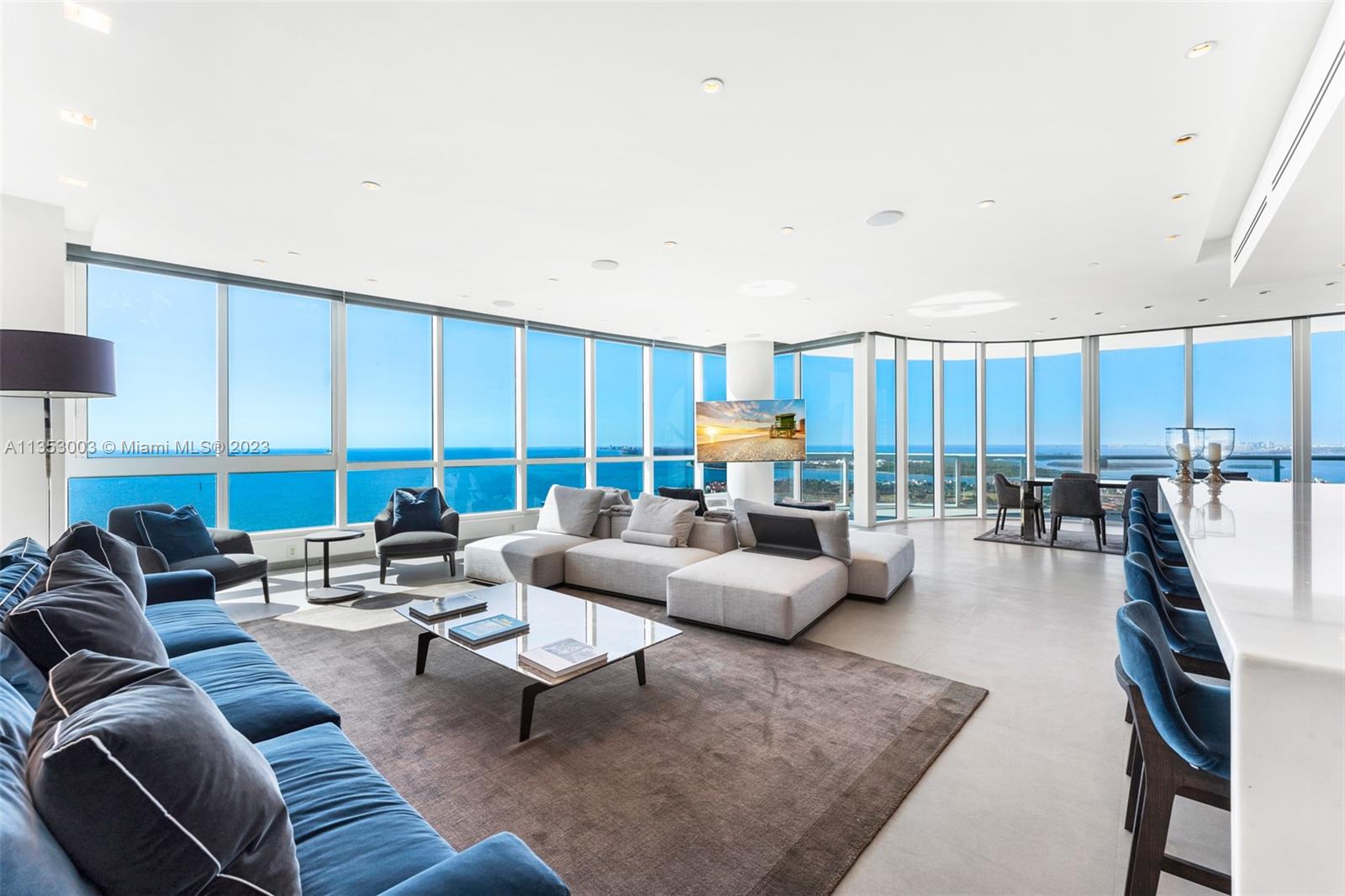 CONTINUUM ON SOUTH BEACH - Residential