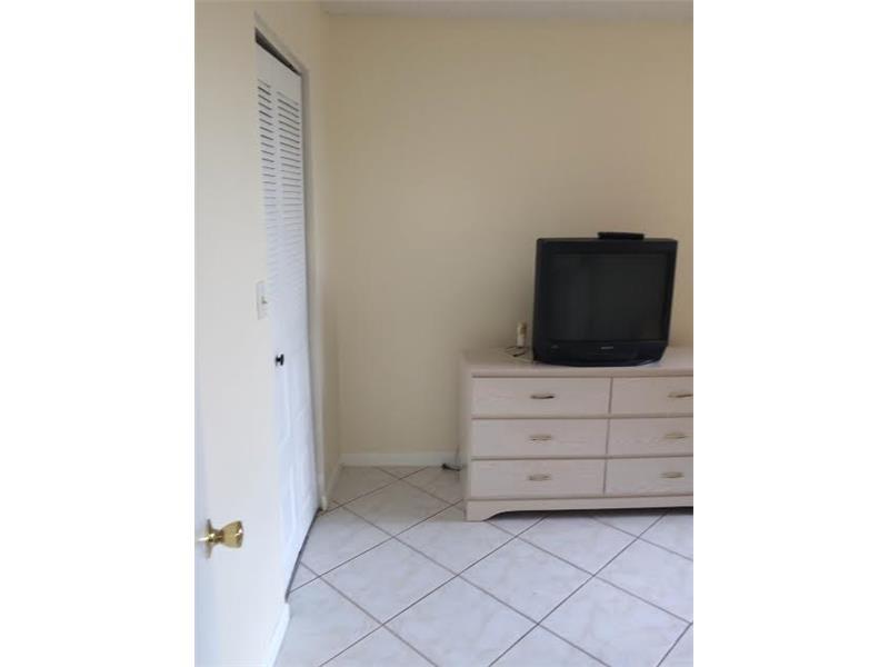 LAKE POINTE #8 CONDO - Residential Lease