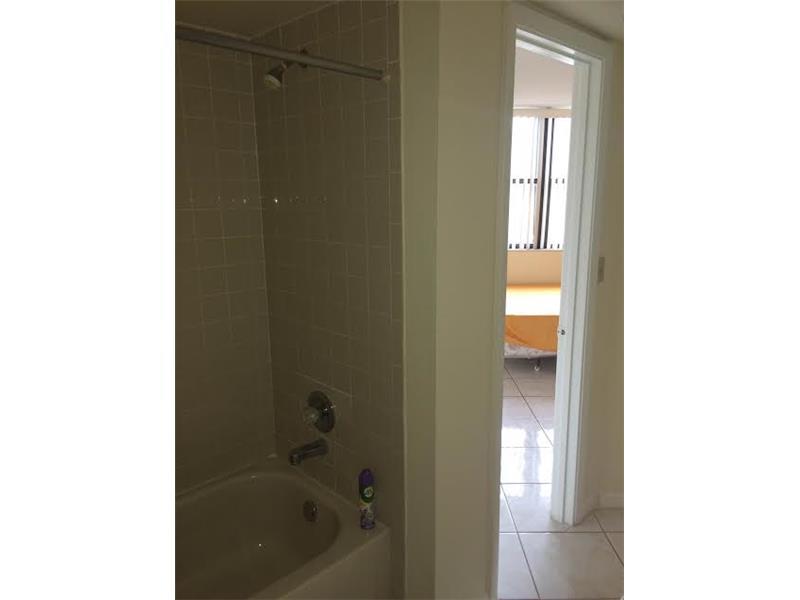 LAKE POINTE #8 CONDO - Residential Lease