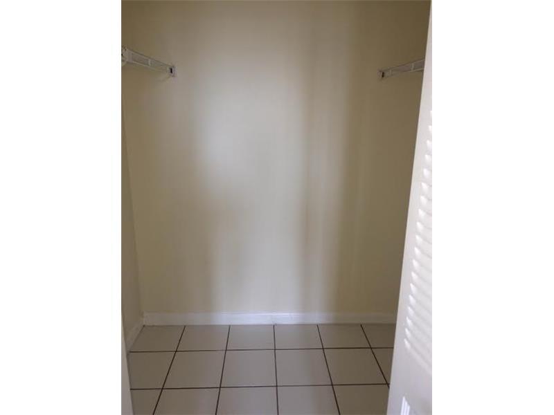LAKE POINTE #8 CONDO - Residential Lease