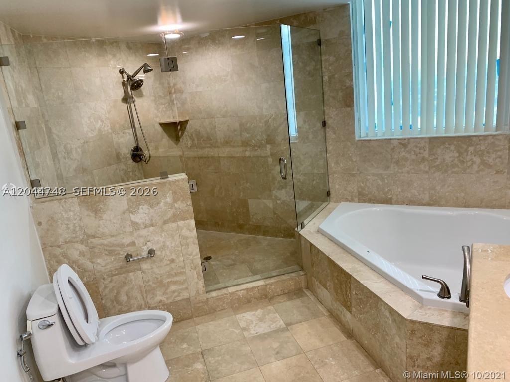 DUO COMDOMINIUM EAST - Residential Lease
