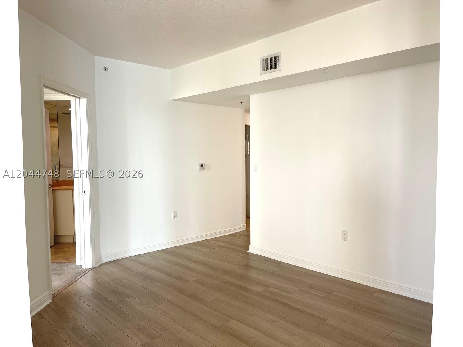 DUO COMDOMINIUM EAST - Residential Lease