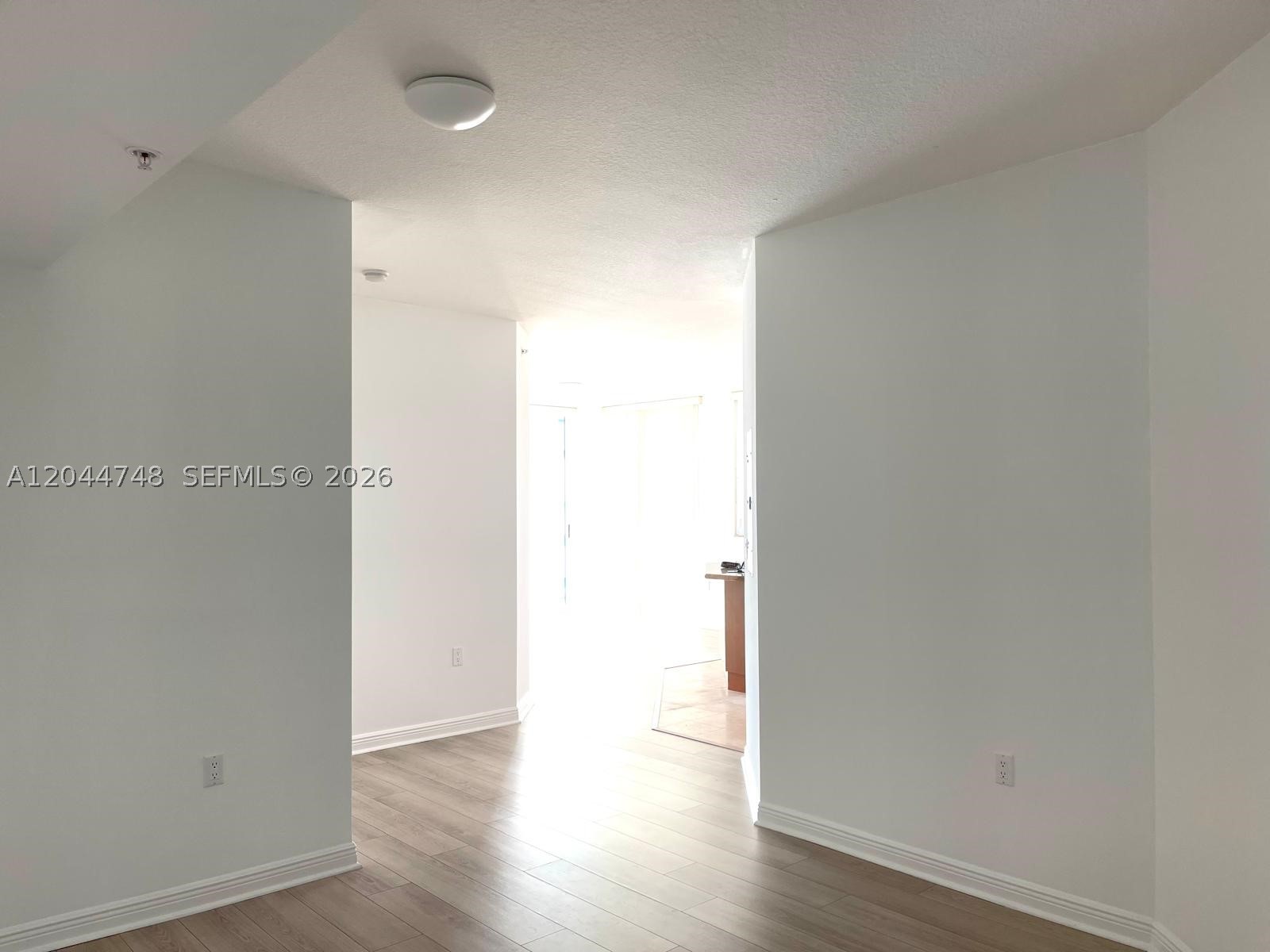 DUO COMDOMINIUM EAST - Residential Lease