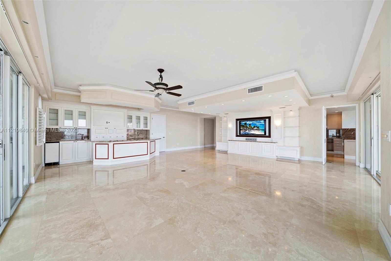 OCEANSIDE @ FISHER ISL CO - Residential