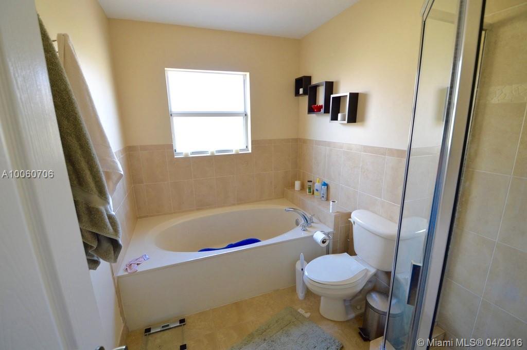 Lakes By The Bay Jay - Residential Lease