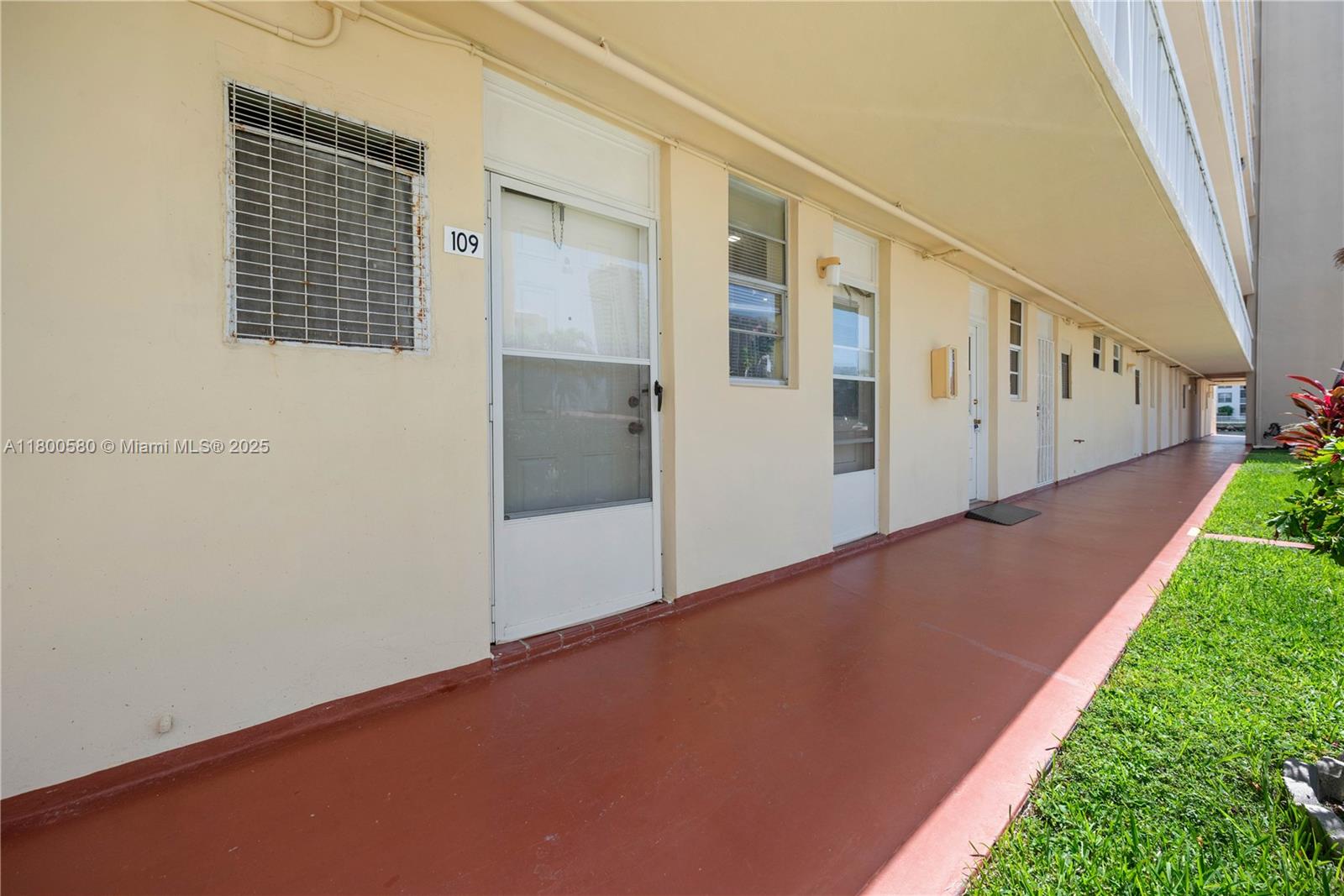 POINT EAST ONE CONDO-BLDG - Residential Lease