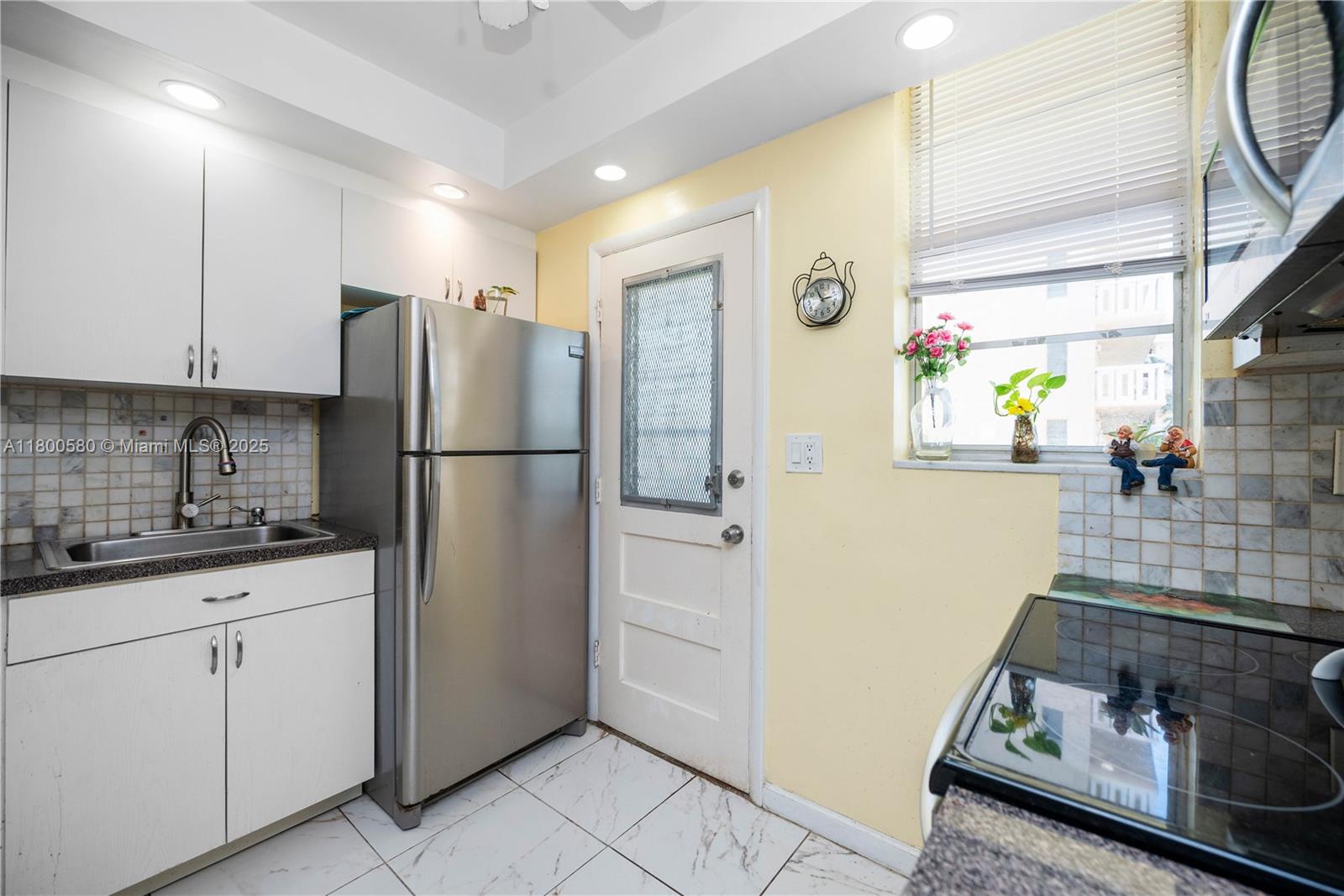 POINT EAST ONE CONDO-BLDG - Residential Lease