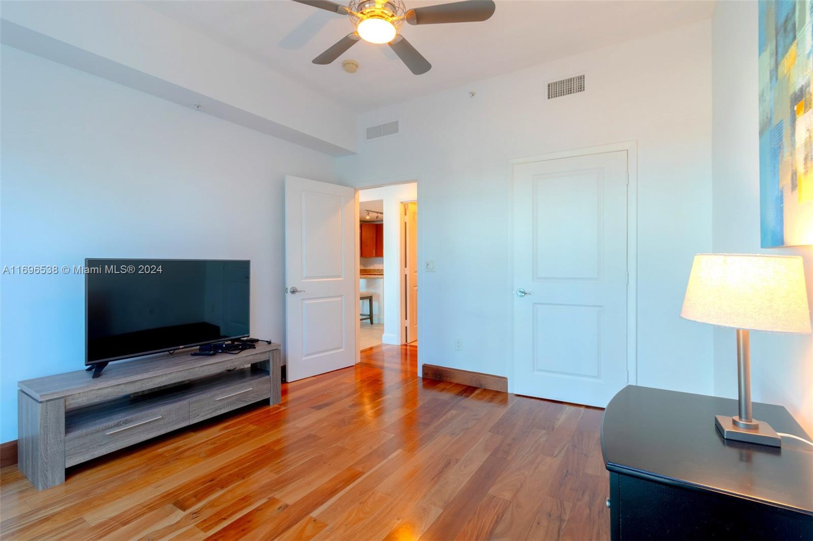 OCEAN MARINE YACHT CLUB C - Residential