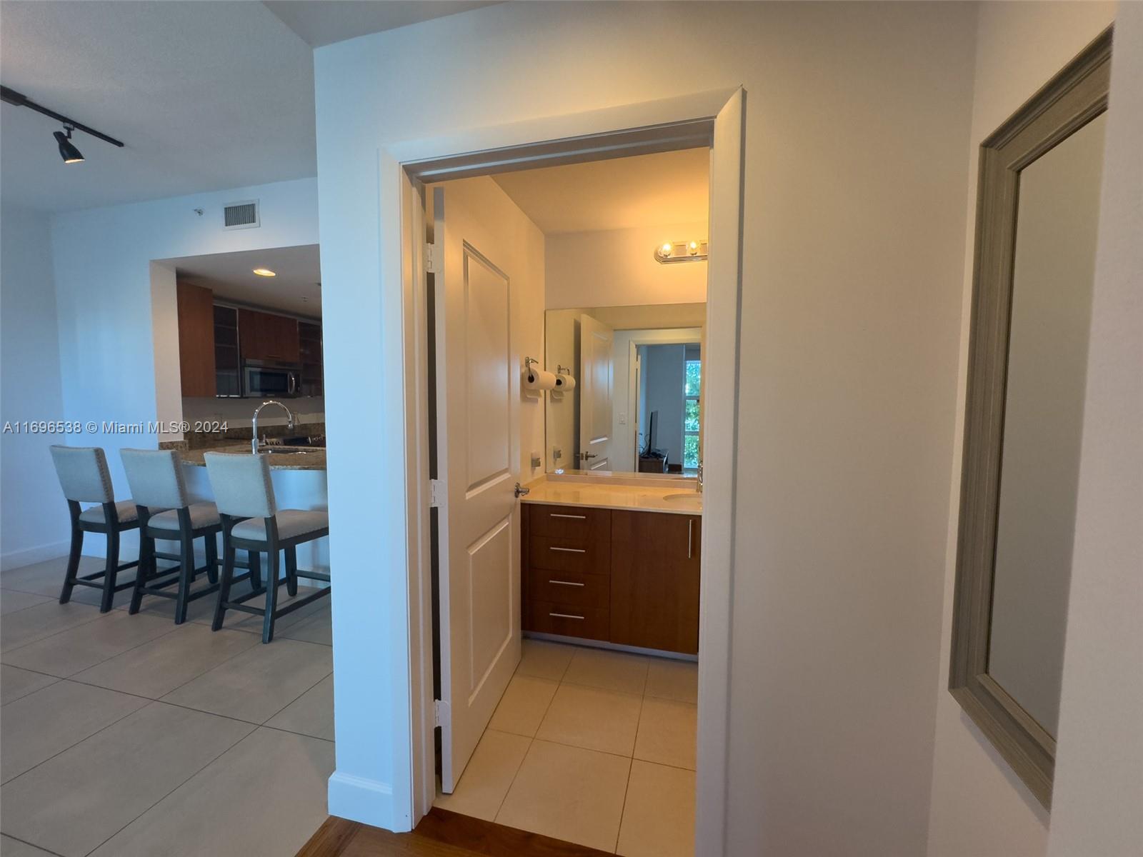 OCEAN MARINE YACHT CLUB C - Residential