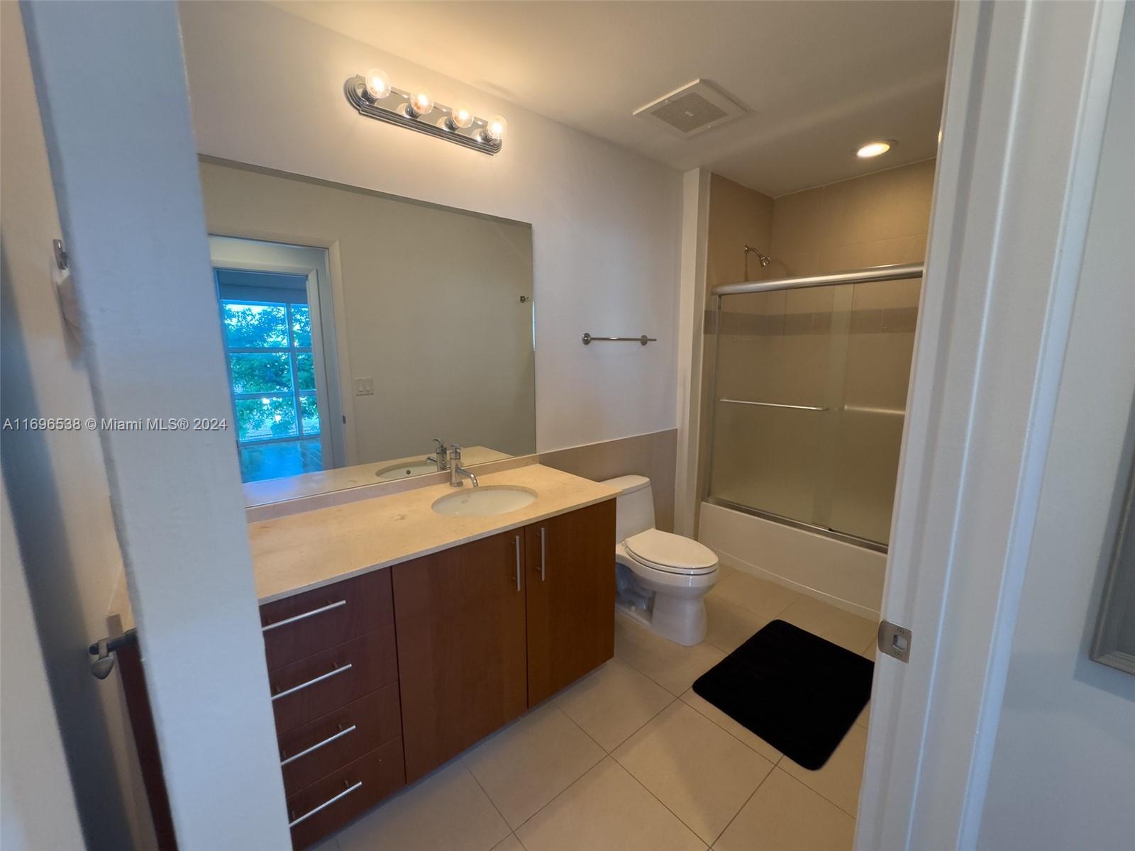 OCEAN MARINE YACHT CLUB C - Residential