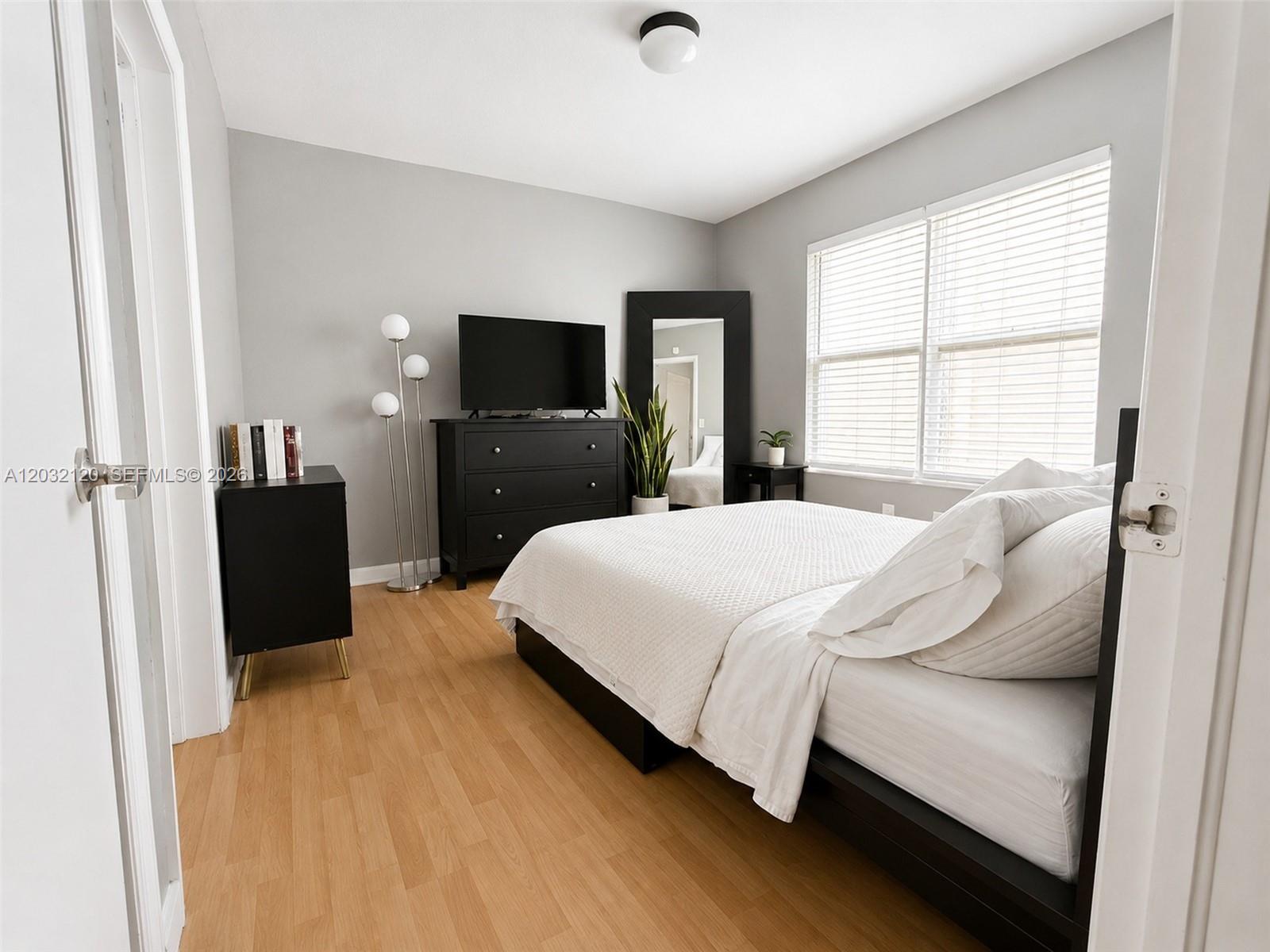WELWORTH CONDO - Residential