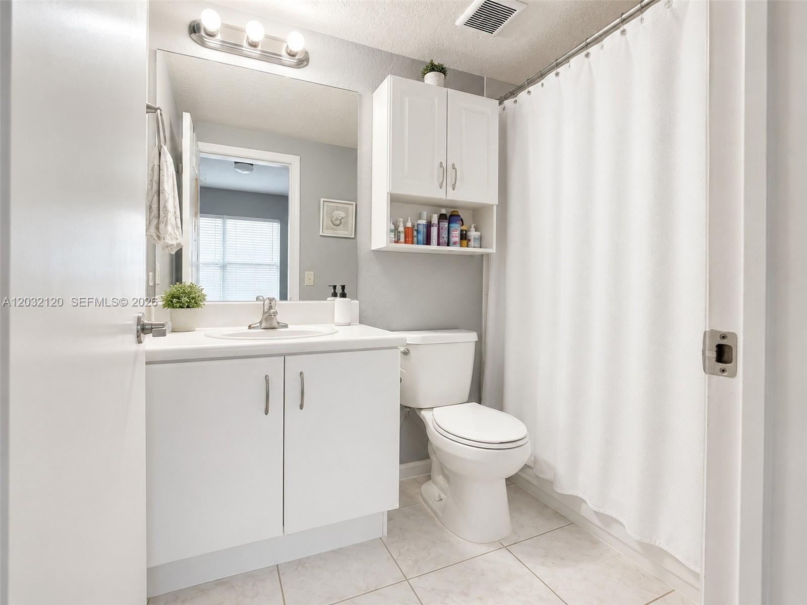 WELWORTH CONDO - Residential
