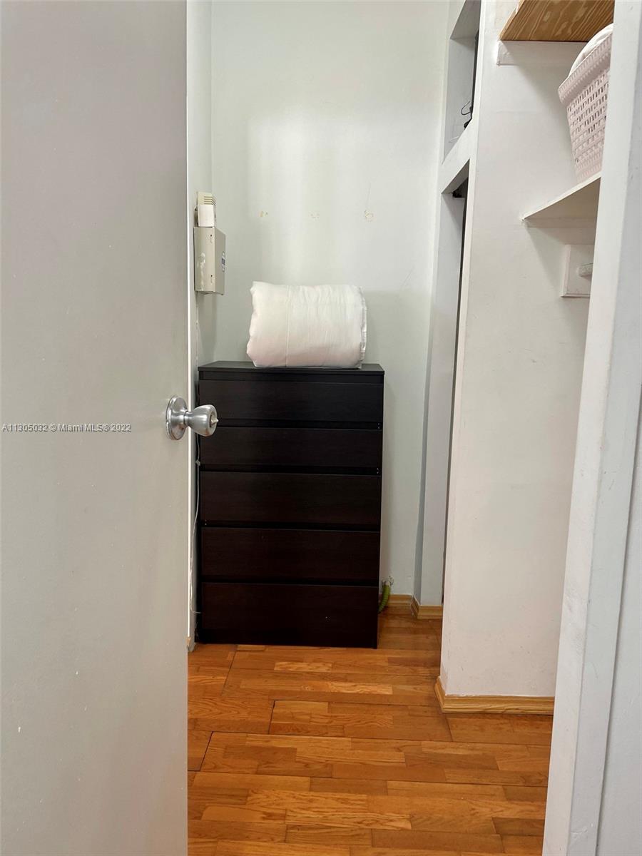 SEVILLA CONDO - Residential