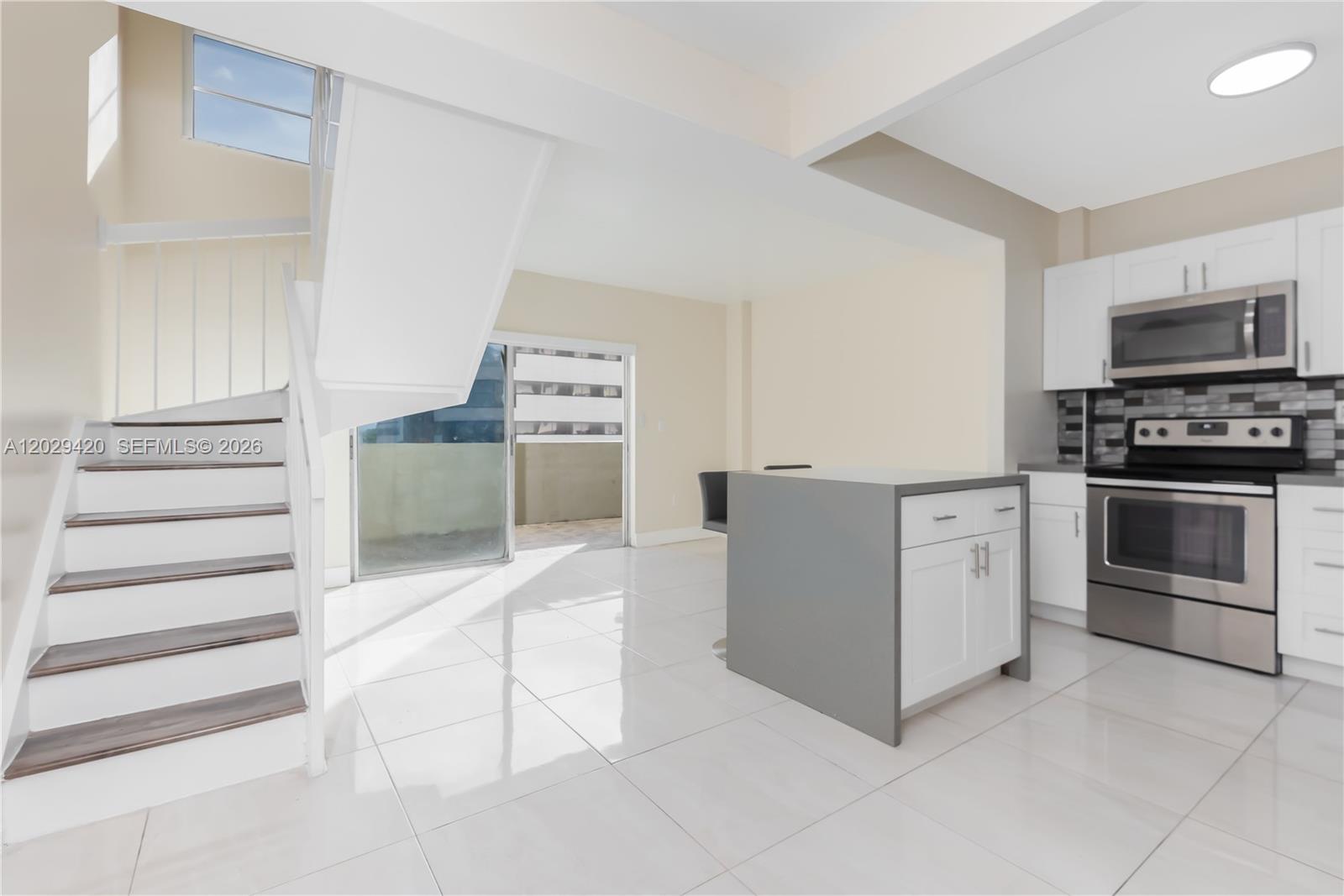 LE JEUNE HOUSE CONDO - Residential