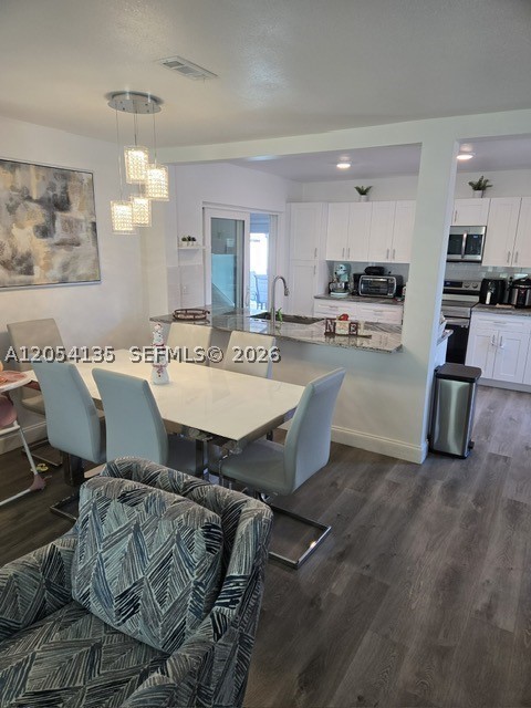 LAUREL HILLS - Residential