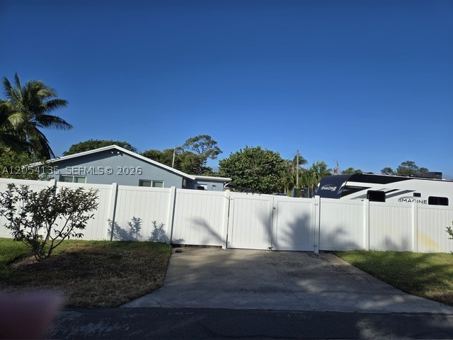 LAUREL HILLS - Residential
