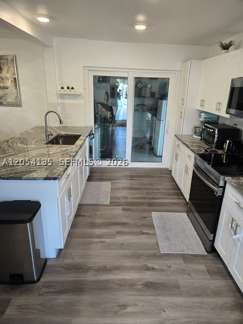 LAUREL HILLS - Residential