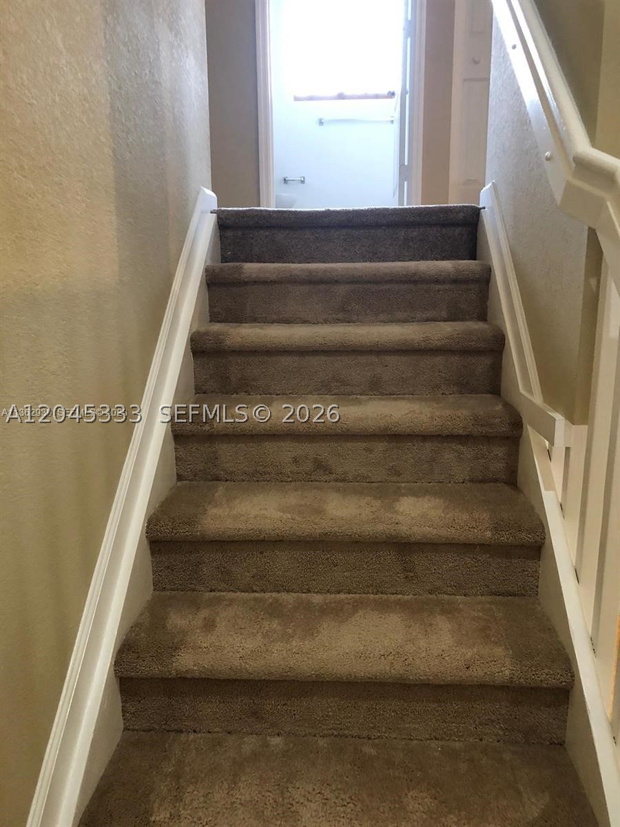 MANDARIN LAKES - Residential Lease