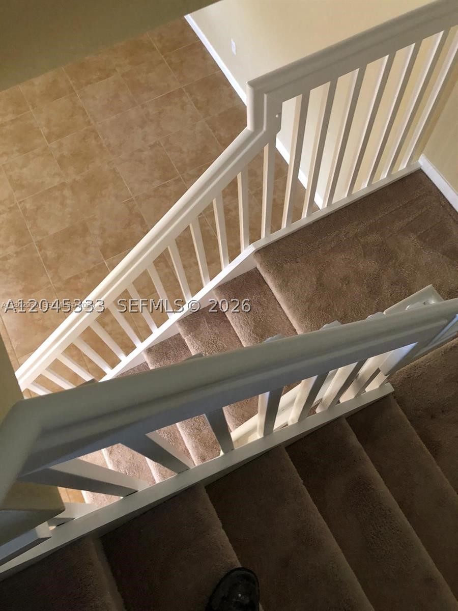 MANDARIN LAKES - Residential Lease