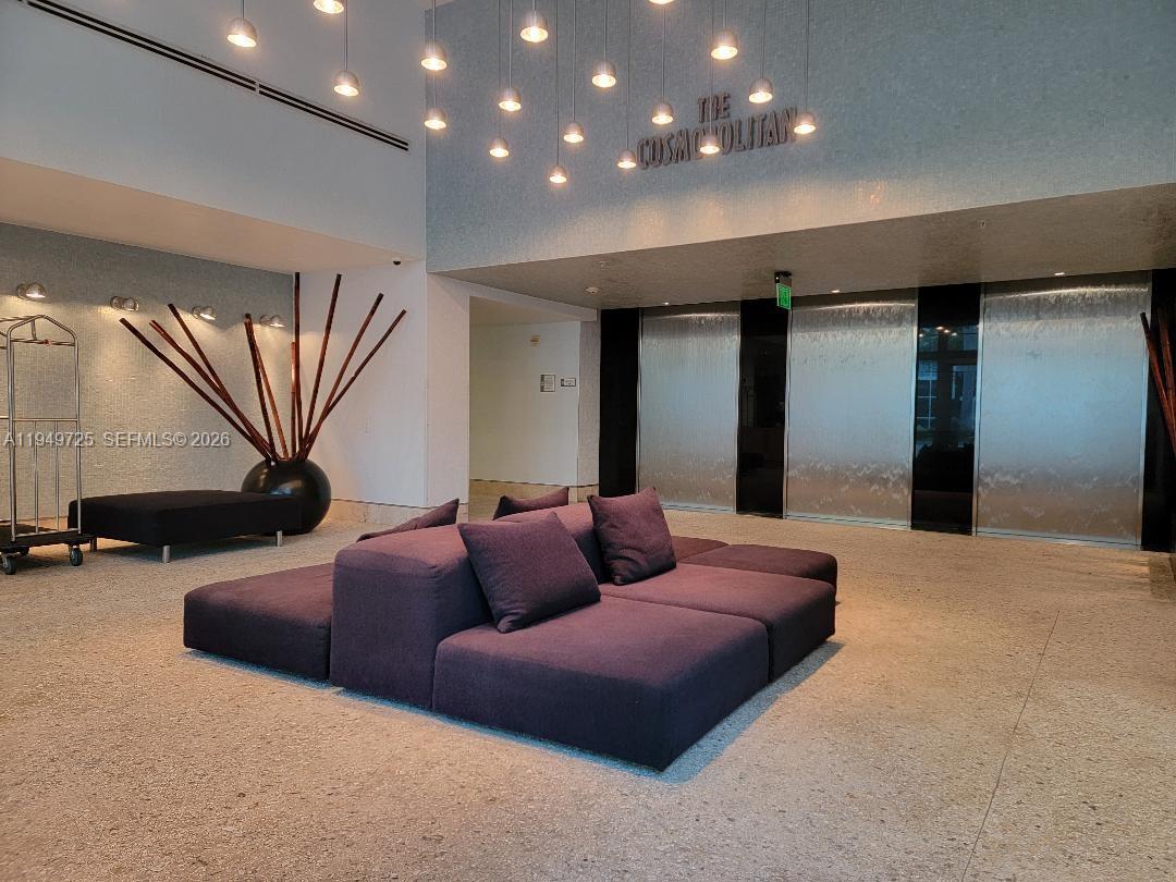 THE COSMOPOLITAN RESIDENC - Residential